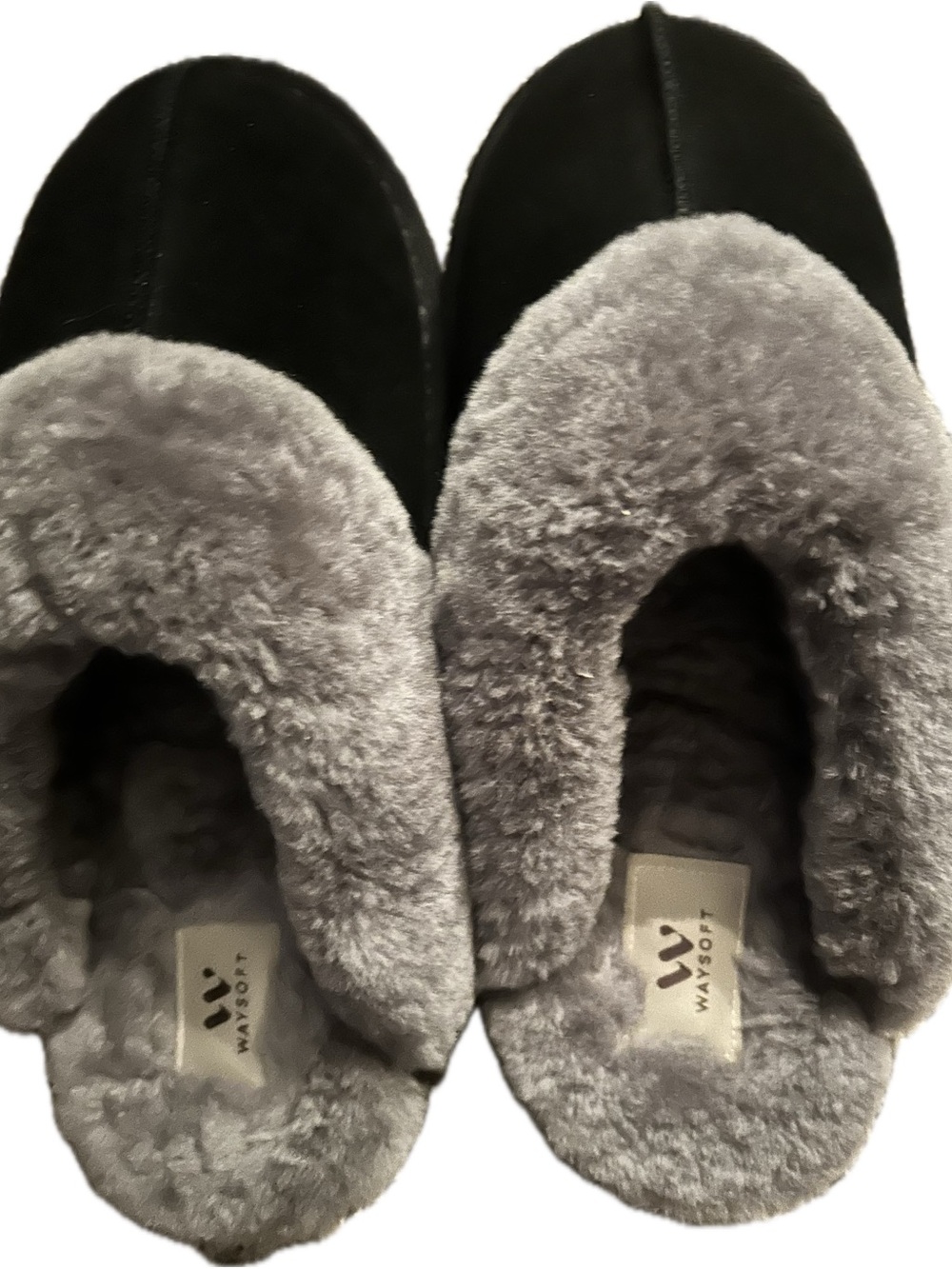 Gray Plush-Lined Women’s Slip-On Slippers